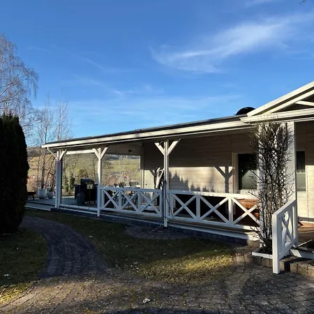 Schoenes Unterhalb Der Wasserkuppe *