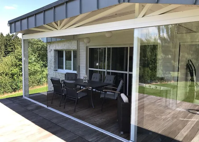 Schoenes Unterhalb Der Wasserkuppe *