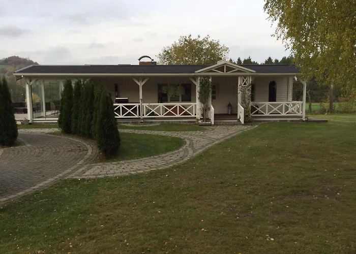 Schoenes Unterhalb Der Wasserkuppe Hilders