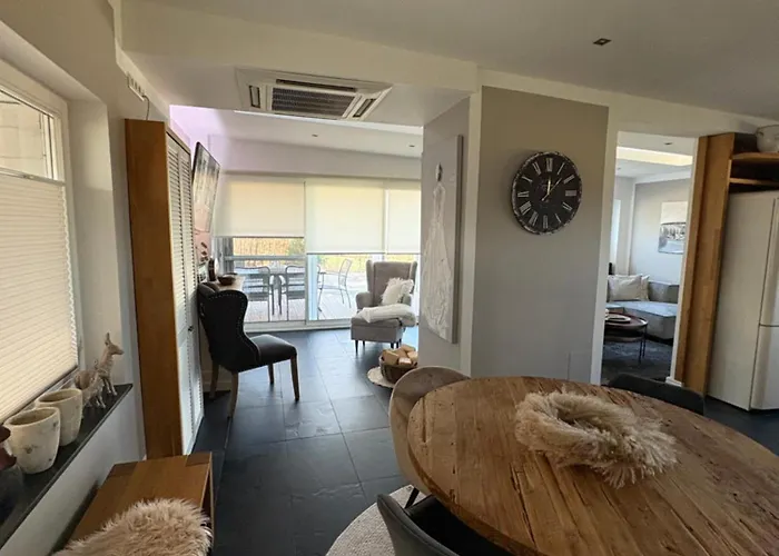 Schoenes Unterhalb Der Wasserkuppe Hilders